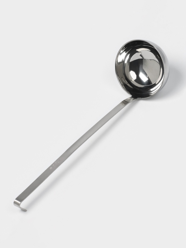 Половник цельнотянутый Hanna Knövell, 750 мл, d=14 см, h=44 см, толщина 3 мм, нержавеющая сталь Половник цельнотянутый Hanna Knövell, 750 мл, d=14 см, h=44 см, толщина 3 мм, нержавеющая сталь