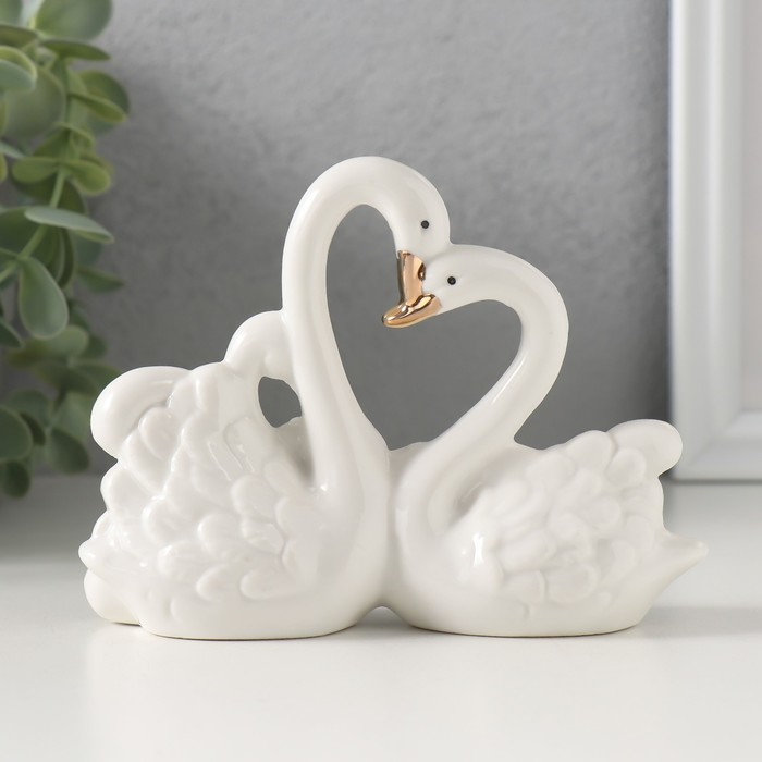 Сувенир керамика Сувенир керамика "Лебеди в цветах" белый, со стразами, 10х13,4х4,2 см