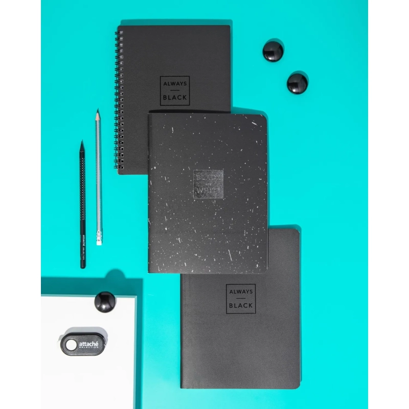 Тетрадь общая Attache Selection Квадрат ВW 165x220 мм 48л клетка скрепка