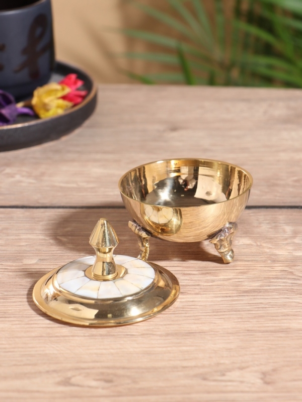 Шкатулка Шкатулка "Лакшми" латунь с перламутром 7х7х9 см