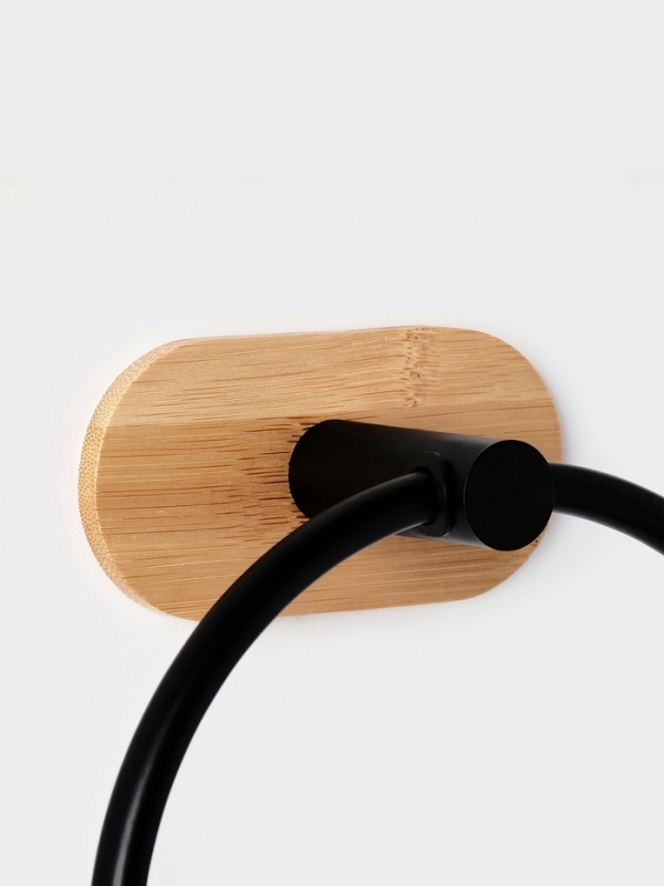 Держатель для полотенца на липучке Stölz BAMBOO Держатель для полотенца на липучке Stölz BAMBOO