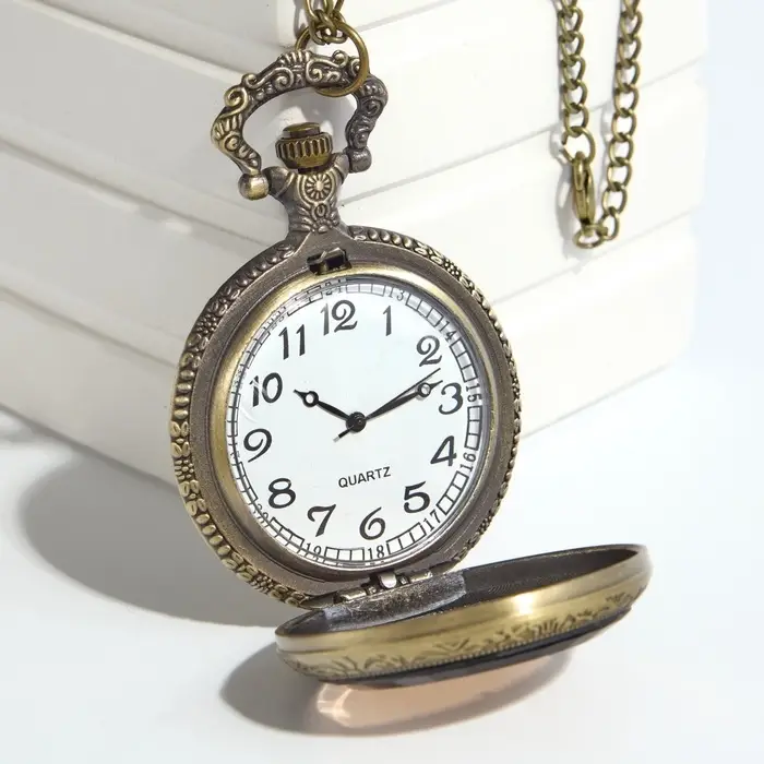 Часы карманные &laquo;Бронзовый каркас&raquo;, кварцевые, циферблат d=4.5, на цепочке 80 см