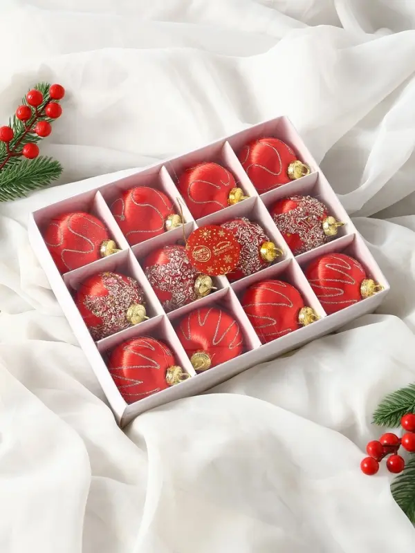 Набор шаров пластик d-6 см, 12 шт Набор шаров пластик d-6 см, 12 шт "Капризы зимы" красный