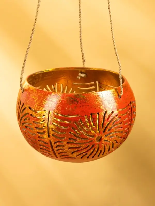 Подсвечник подвесной из кокоса, 11-14 см, красно-золотой Подсвечник подвесной из кокоса, 11-14 см, красно-золотой