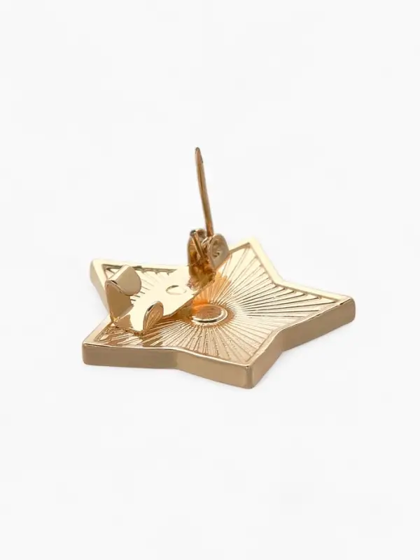 Значок «Звезда Серп и молот», 2.5 см, цвет красный в золоте Значок «Звезда Серп и молот», 2.5 см, цвет красный в золоте