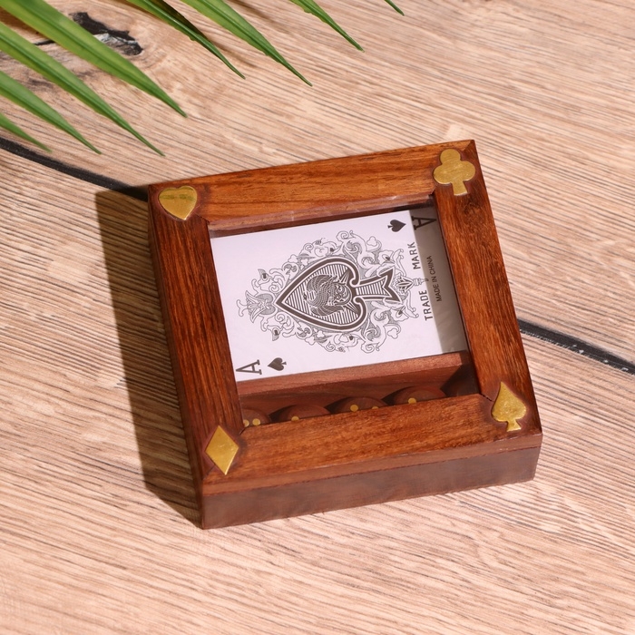 Игра настольная 2в1 (кубики + колода карт) 11,5х11,5х3,5 см, дерево шишам Игра настольная 2в1 (кубики + колода карт) 11,5х11,5х3,5 см, дерево шишам
