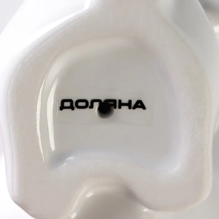 Подставка для яйца Доляна &laquo;Зайка в золотом&raquo;, 11&times;6&times;8 см, белая