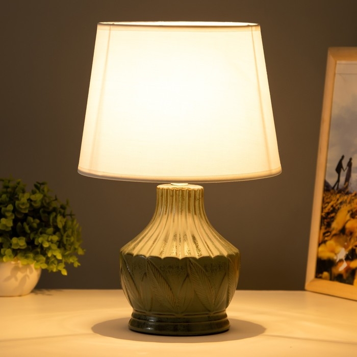 Настольная лампа Настольная лампа "Глория" Е14 40Вт 23х23х34 см RISALUX