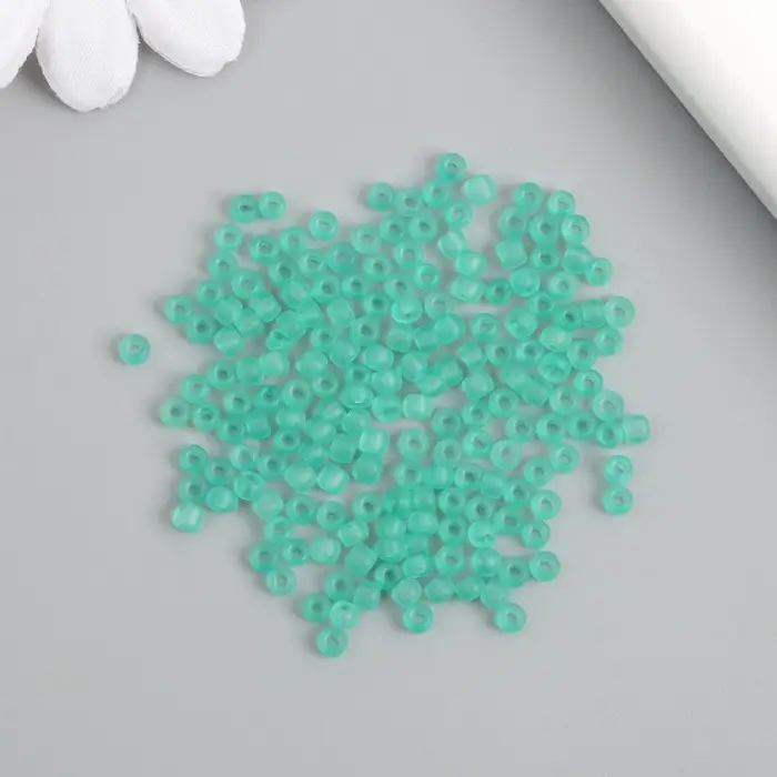 Бисер стекло 8/0  Бисер стекло 8/0 "Матовый полупрозрачный. Изумрудная слеза" 10 гр