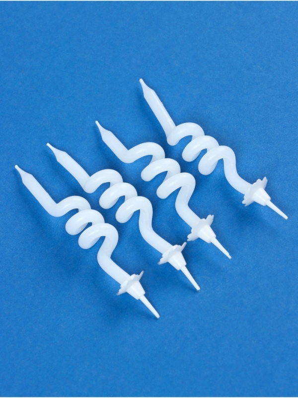 Набор свечей в торт  Набор свечей в торт "Неоновые спирали", 4 шт, светящиеся голубые, 8 см