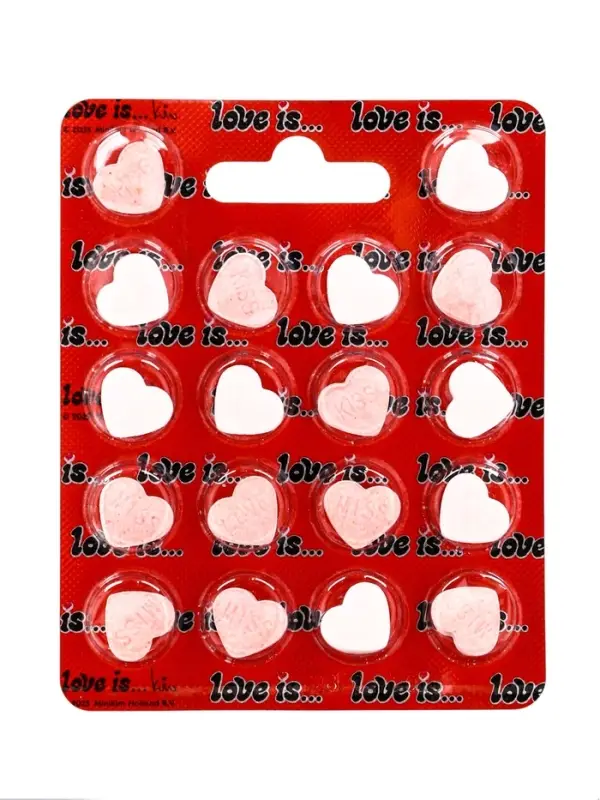 Освежающие конфеты Love is, со вкусом клубники в блистере, 10.8 г