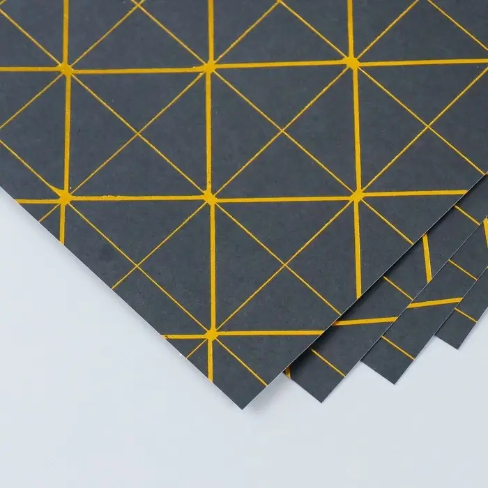 Бумага для скрапбукинга золото Бумага для скрапбукинга золото "Геометрия на чёрном" плотность 180 гр 30,5х32 см