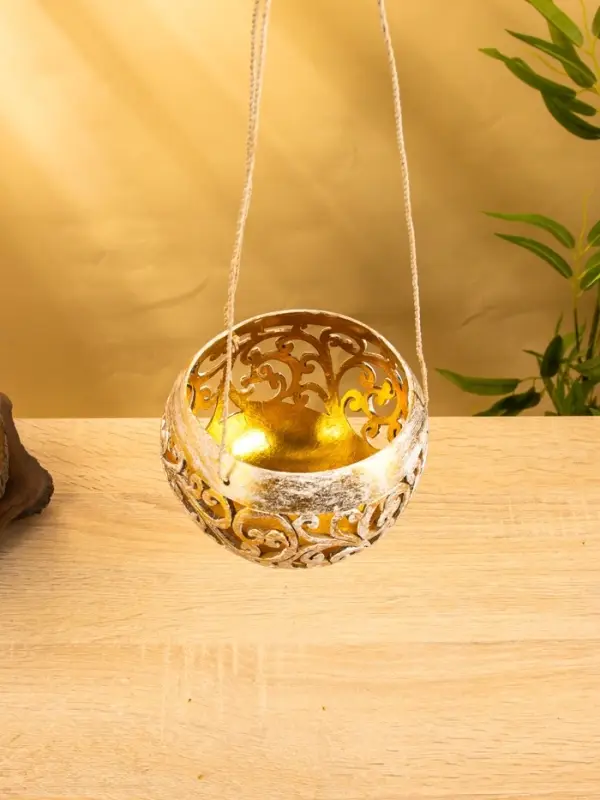 Подсвечник подвесной из кокоса, 14×14×10 см, бело-золотой