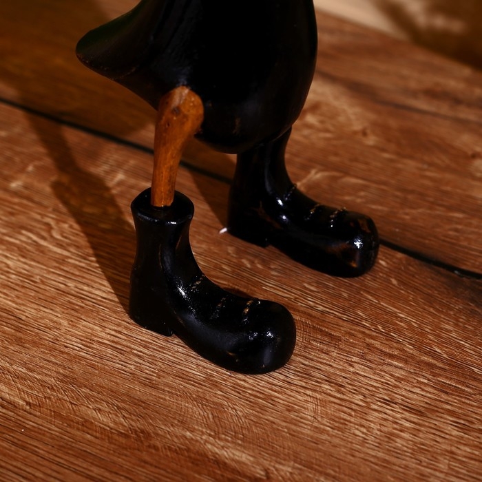 Сувенир "Утка в чёрном" дерево 27 см