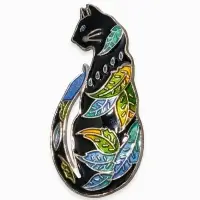Брошь &laquo;Кошка&raquo; с листьями, сине-цветная в серебре