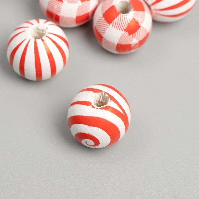 Бусины дерево для творчества "Круглые. Красные узоры на белом" d=1,6 см набор 10 шт