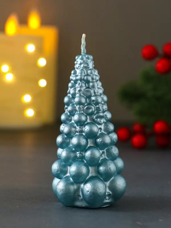 Свеча "Ёлка из шаров" 50*90мм, лак, голубая