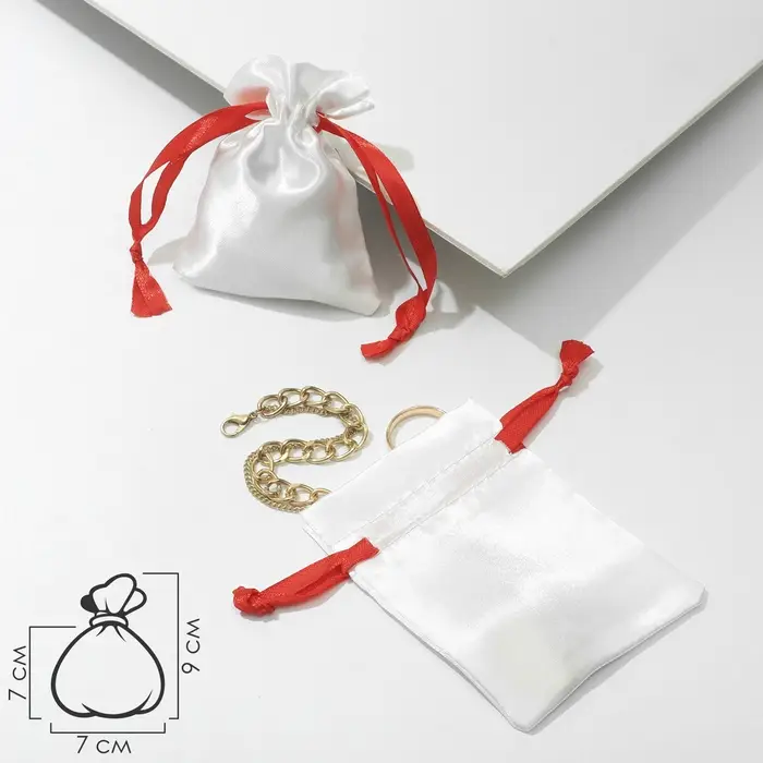 Мешочек подарочный атласный «Рафаэлло» 7×9, бело-красный Мешочек подарочный атласный «Рафаэлло» 7×9, бело-красный