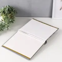 Фотоальбом 10 магнитных листов "Друзья" 23X28см, пер-т внутр.спираль Фотоальбом 10 магнитных листов "Друзья" 23X28см, пер-т внутр.спираль