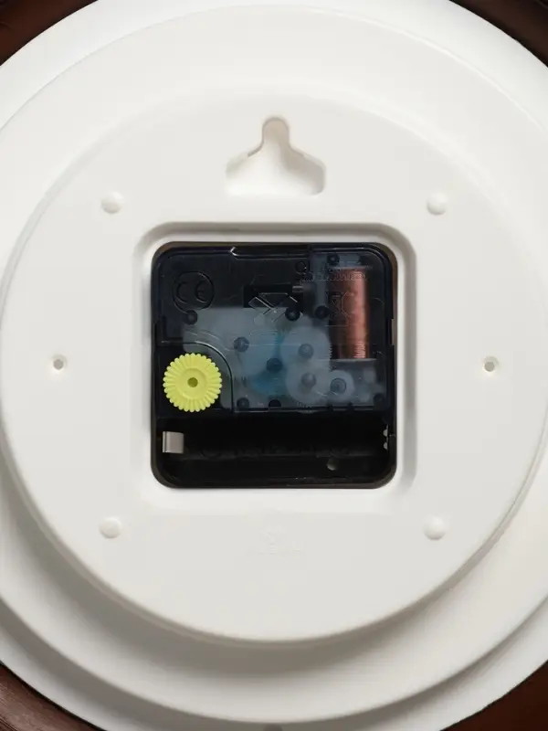 Часы настенные, интерьерные &laquo;Рубин&raquo;, d=21 см, коричневый корпус