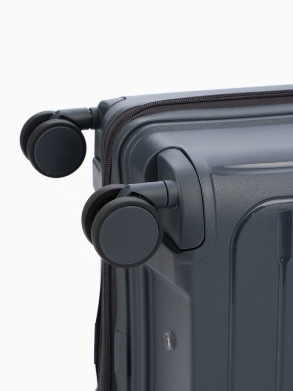 Чемодан 24 Чемодан 24", PP, 43*26*66, отд на молнии, код замок, 4 колеса, серый