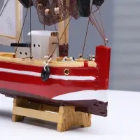 Сувенирная модель корабля &laquo;Рыбацкое судно красное&raquo;, 20&times;20 см
