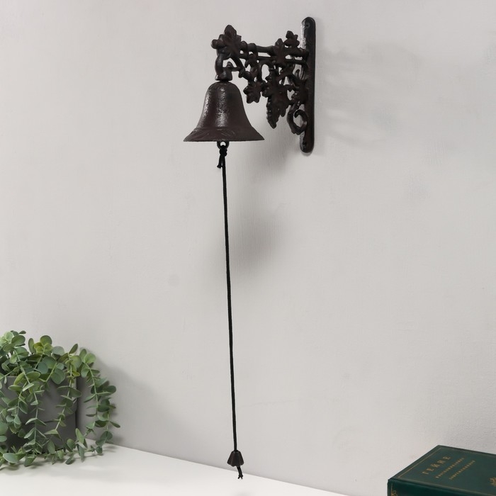 Колокол сувенирный чугун  Колокол сувенирный чугун "Виноград и листья" 22х10х15 см