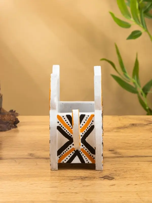 Подставка под ручки &laquo;Котик&raquo;, 12&times;8&times;15 см, дерево албезия