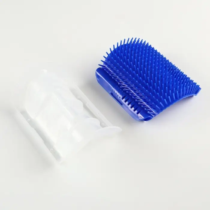 Массажёр - чесалка на угол, размер S, 13.5&times;9&times;5 см, с кошачьей мятой, синий