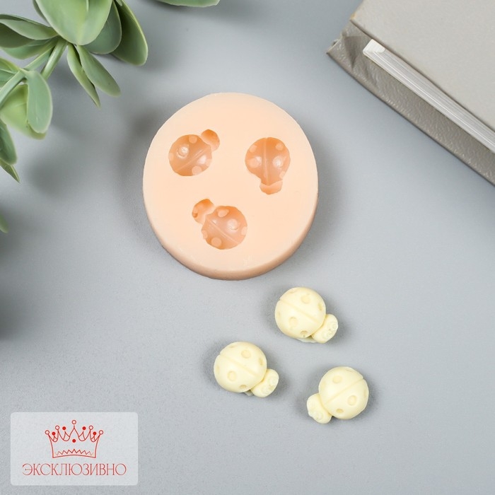 Молд силиконовый Молд силиконовый "Три божьи коровки" 1,3х1,1 см