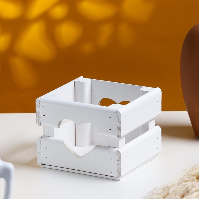 Кашпо деревянное 12×11×9 см  Кашпо деревянное 12×11×9 см "Однушка Лайт", двухреечное, сердце, белый Дарим Красиво