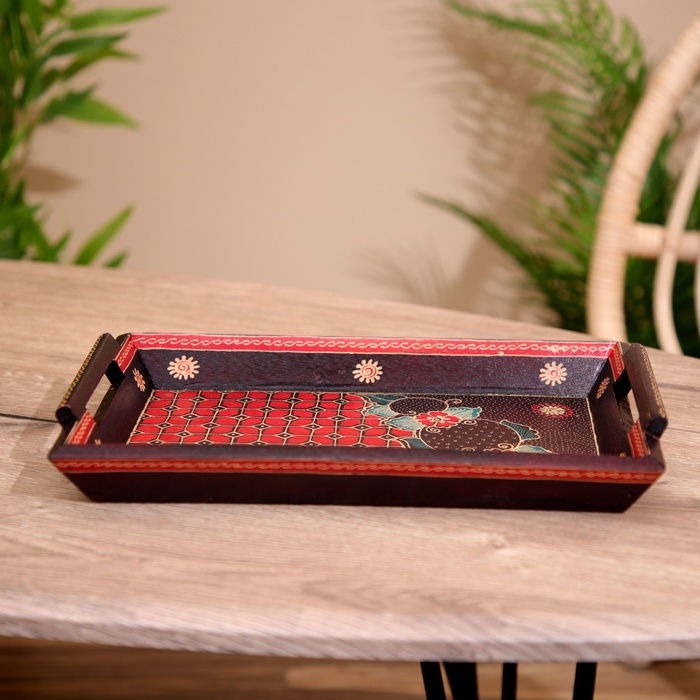 Поднос из дерева, батик 30х19х5 см Поднос из дерева, батик 30х19х5 см