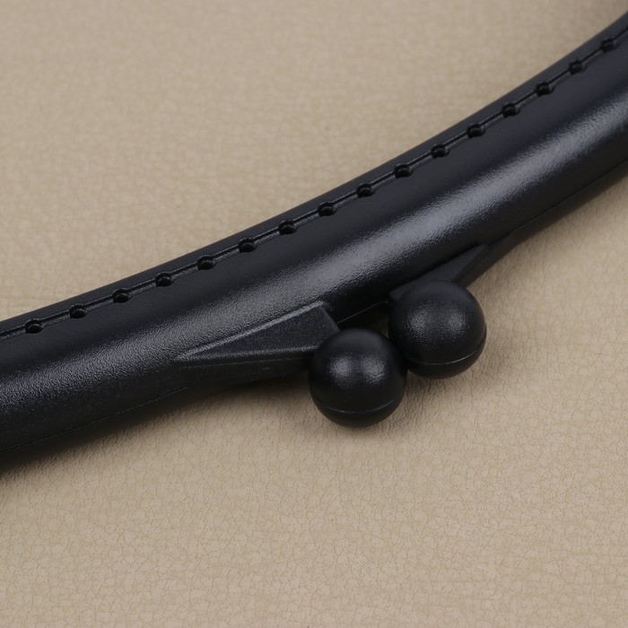 Фермуар пришивной, 16 × 7,5 см, цвет чёрный/антик Фермуар пришивной, 16 × 7,5 см, цвет чёрный/антик