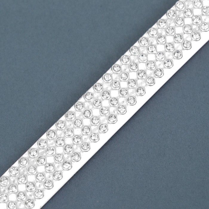 Ошейник со стразами в 4 ряда и стразы на пряжке, 38 х 1,5 см, ОШ 26-33, белый Ошейник со стразами в 4 ряда и стразы на пряжке, 38 х 1,5 см, ОШ 26-33, белый