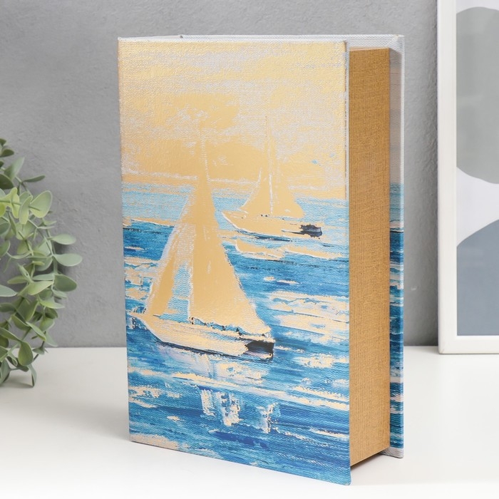 Сейф-книга дерево кожзам  Сейф-книга дерево кожзам "Парусники. Масло. Золото" 27х18х7 см