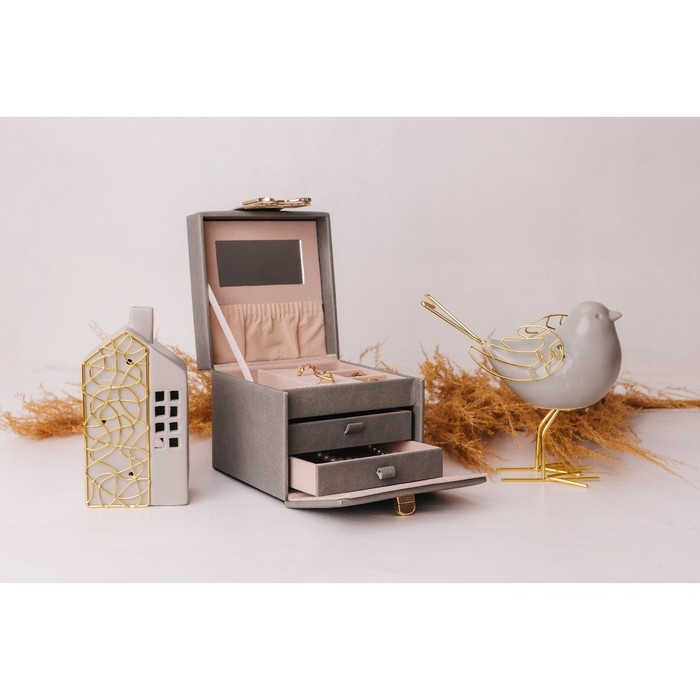 Подсвечник керамика, металл на 1 свечу Подсвечник керамика, металл на 1 свечу "Дом" серый с золотом 9х6,3х16,7 см