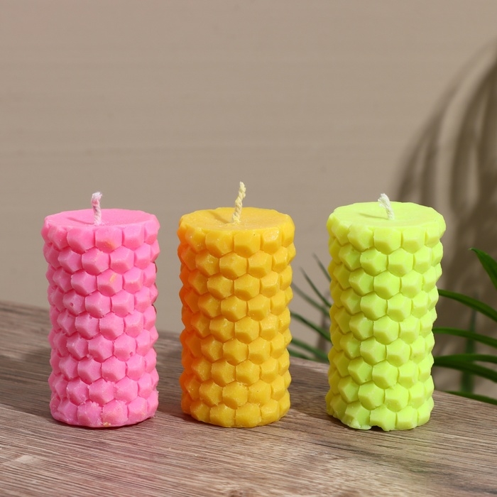 Свеча  Свеча "Соты" 5х5х8 см, соевый воск