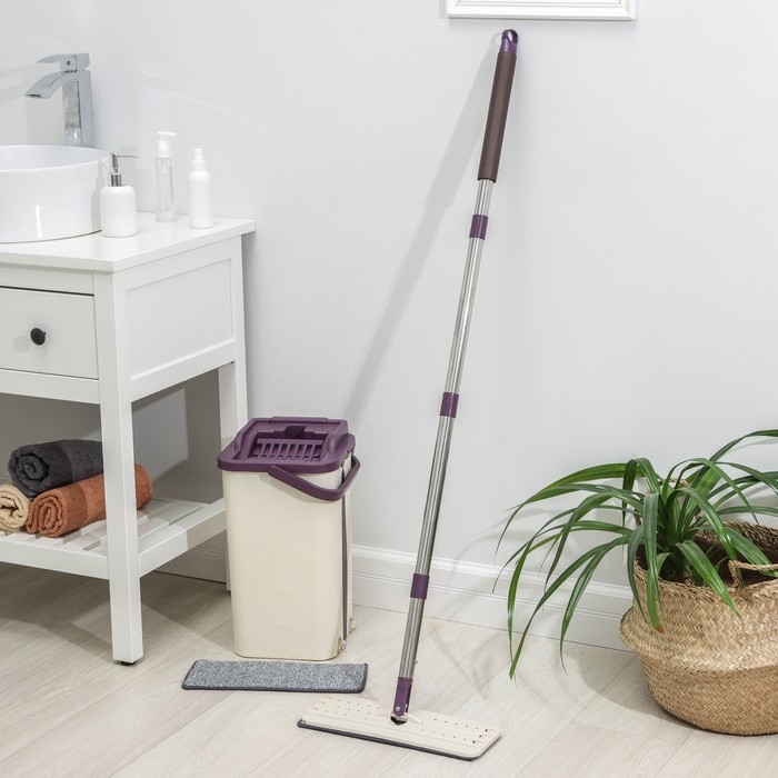 Швабра с отжимом и ведро: ведро с отсеками для полоскания и отжима 10 л, швабра плоская, запасная насадка из микрофибры Швабра с отжимом и ведро: ведро с отсеками для полоскания и отжима 10 л, швабра плоская, запасная насадка из микрофибры