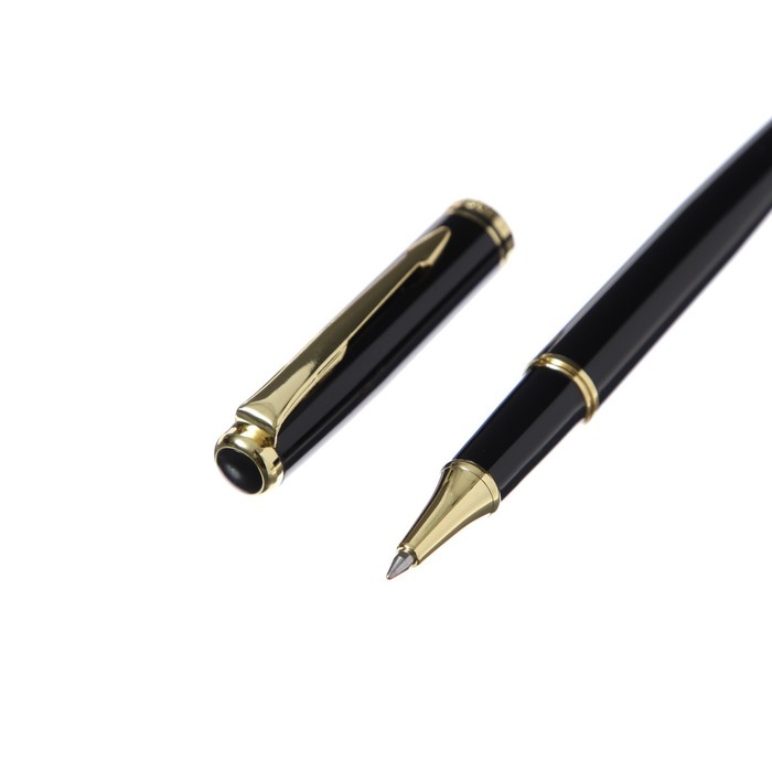 Ручка подарочная роллер в кожзам футляре, корпус черный, золото Ручка подарочная роллер в кожзам футляре, корпус черный, золото