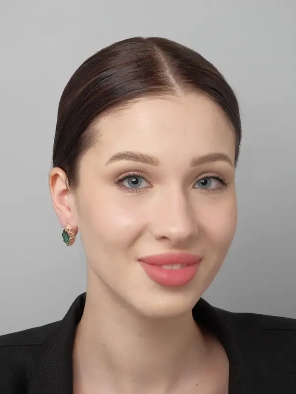 Серьги со стразами &laquo;Эдель&raquo;, эллипс ажурный, цвет изумрудный в розовом золоте