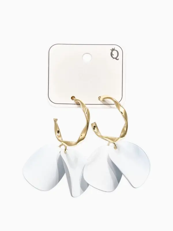 Серьги &laquo;Лепесточки на кольце&raquo;, белые в золоте