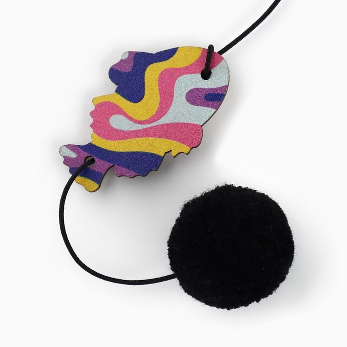 Дразнилка с деревянной подвеской «Яркая рыбка», 5 см Дразнилка с деревянной подвеской «Яркая рыбка», 5 см