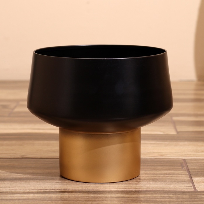 Кашпо на подставке  Кашпо на подставке "Чили" металл (набор 3 шт), диаметр 30, 23 и 18 см