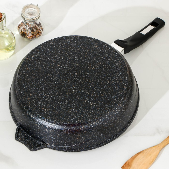 Сковорода «Гранит Star», d=28 см, стеклянная крышка, антипригарное покрытие, тёмно-синий Сковорода «Гранит Star», d=28 см, стеклянная крышка, антипригарное покрытие, тёмно-синий