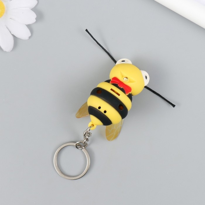 Фонарик кричалка на кольце  Фонарик кричалка на кольце "Пчела" 2,4х2,4х5 см