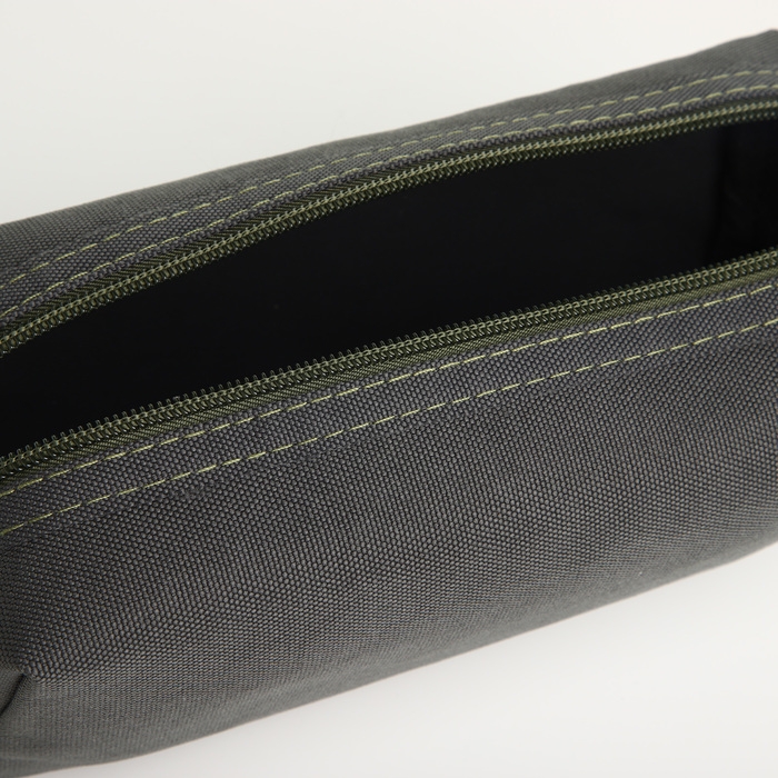 Косметичка на молнии, цвет хаки Косметичка на молнии, цвет хаки