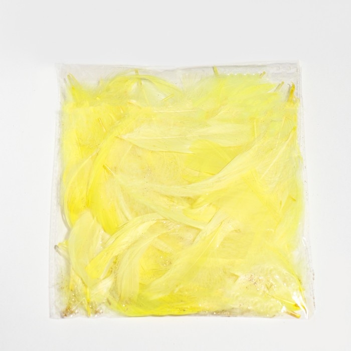 Наполнитель из перьев для шаров и подарков, лайм с глиттером, 10-12см 8 г Наполнитель из перьев для шаров и подарков, лайм с глиттером, 10-12см 8 г