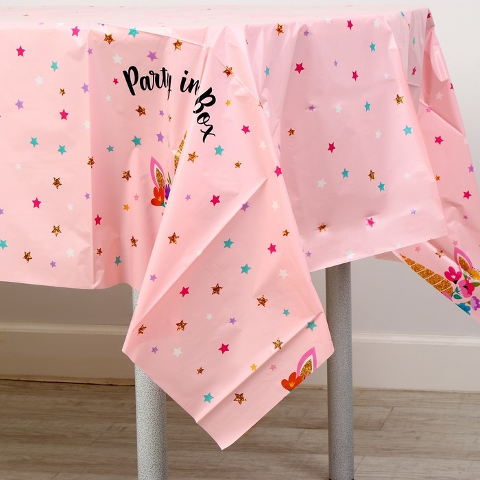 Скатерть &laquo;Единорожка&raquo; со звёздами, 137х137 см.