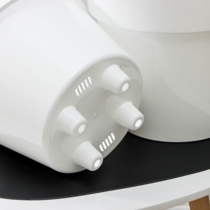 Кашпо для цветов со вставкой «Порто», 9 л, цвет белый Кашпо для цветов со вставкой «Порто», 9 л, цвет белый