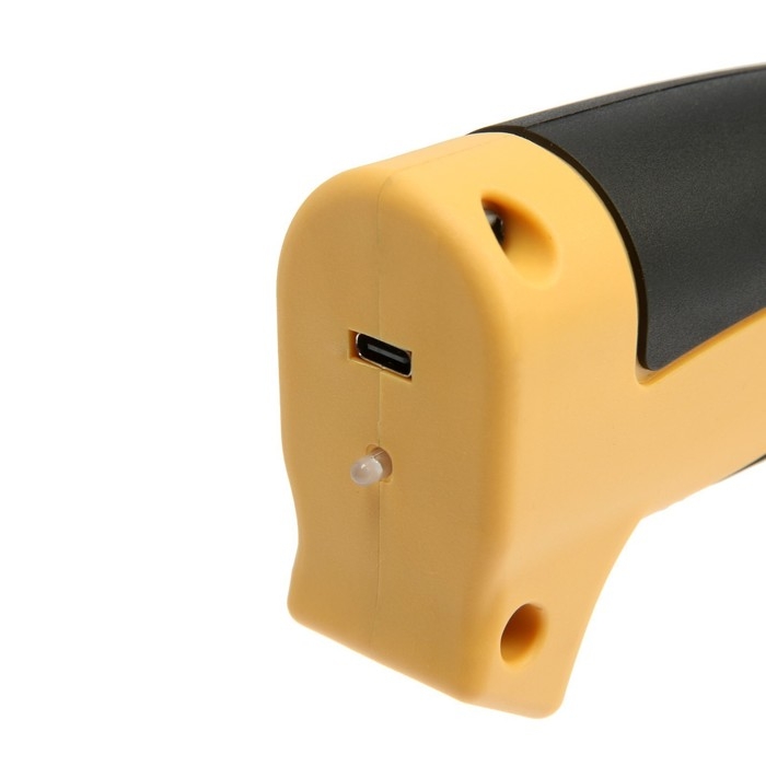 Ножницы-кусторез аккумуляторные ТУНДРА, 7.2 В, 1.3 Ач, Li-ion, время работы до 60 мин Ножницы-кусторез аккумуляторные ТУНДРА, 7.2 В, 1.3 Ач, Li-ion, время работы до 60 мин